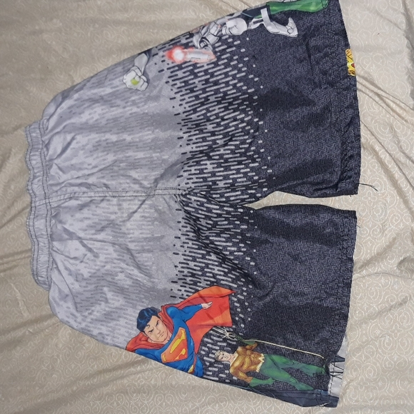 Justice League Swim Shorts Size 10/12 - Picture 2 of 4